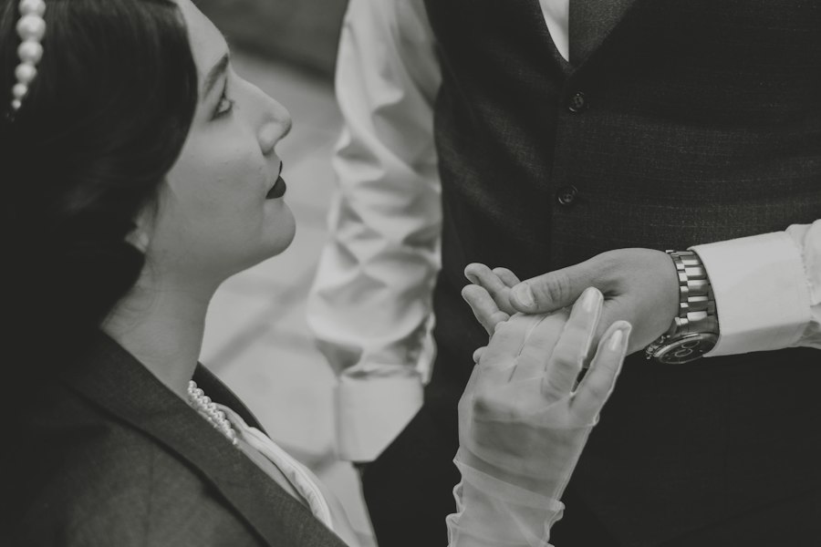 Photo emotional connection in marriage couple